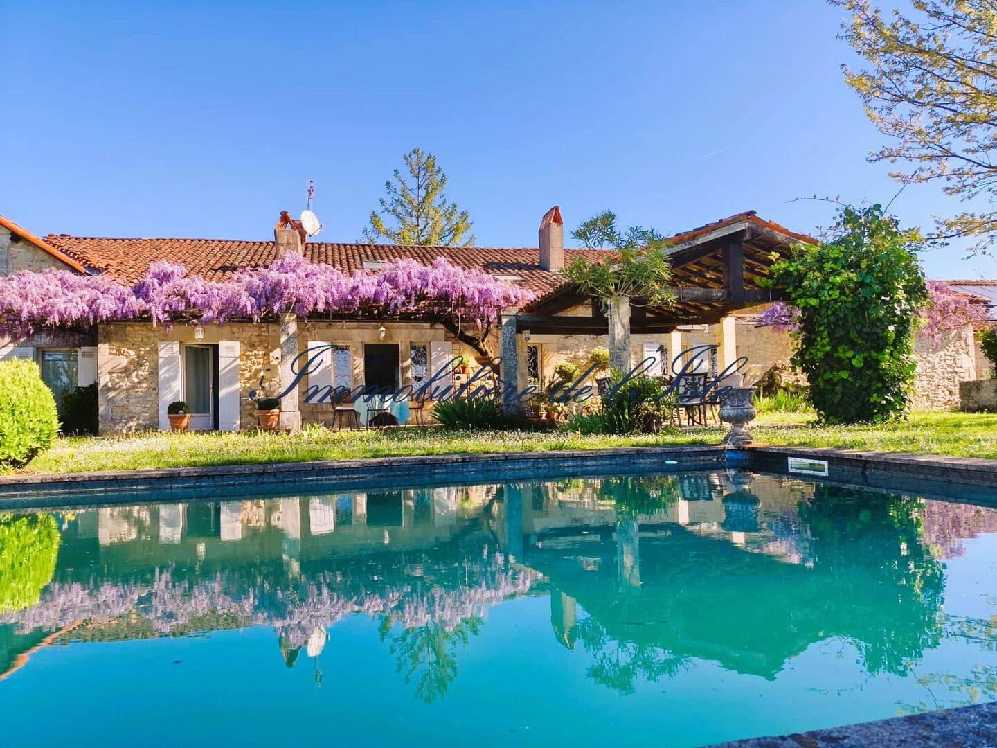 Maison 12 pièces 325 m² · à Périgueux · 325 m² · 597 400 €