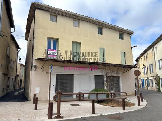 Immeuble à vendre 269 000 € 296 m² Centre Ville Le Thor 84250