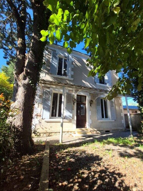 Maison 4 pièces 95 m² · à Le Blanc · 95 m² · 147 000 €