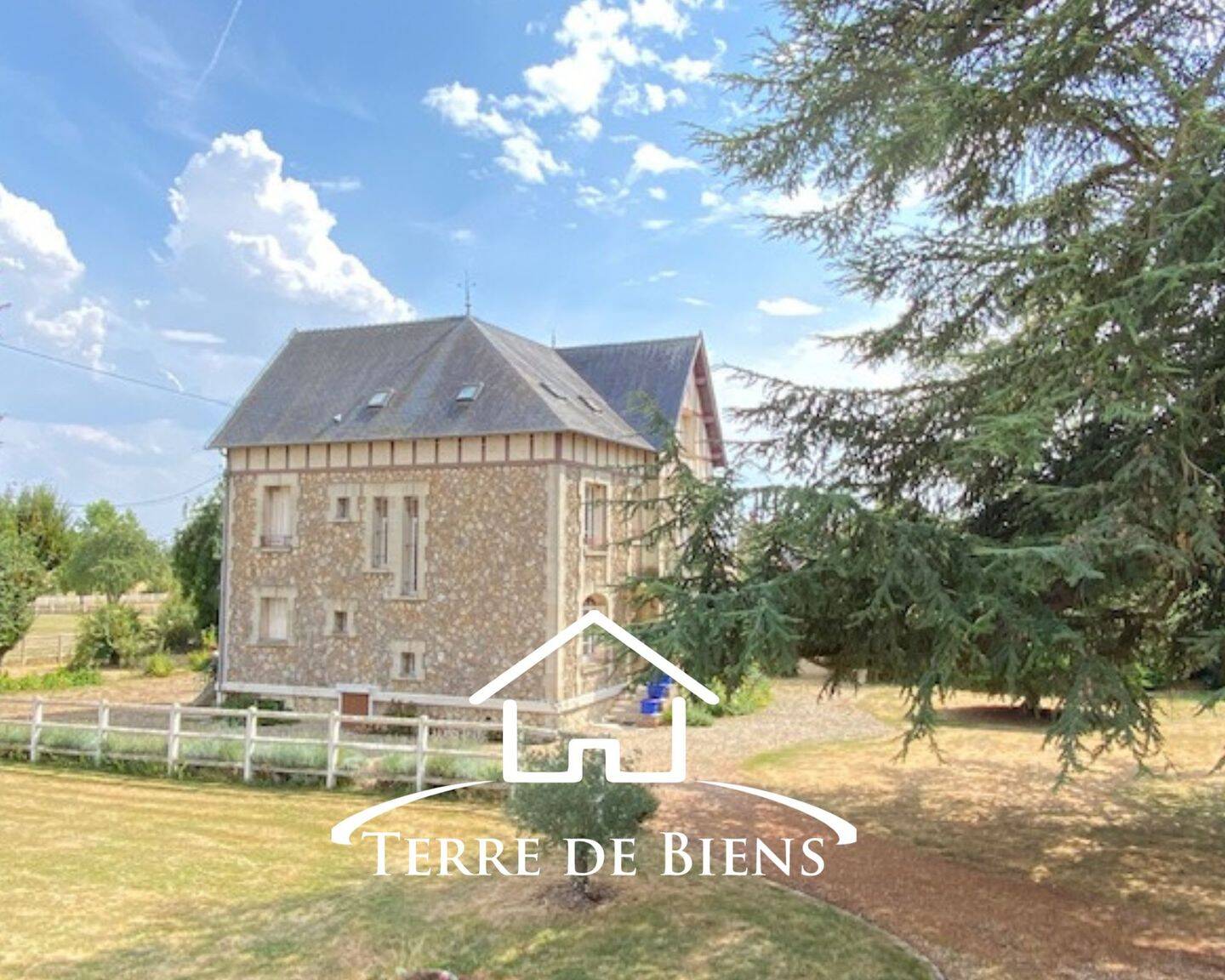 Propriété de caractère de 250 m² habitables sur plus de 1,25 hec