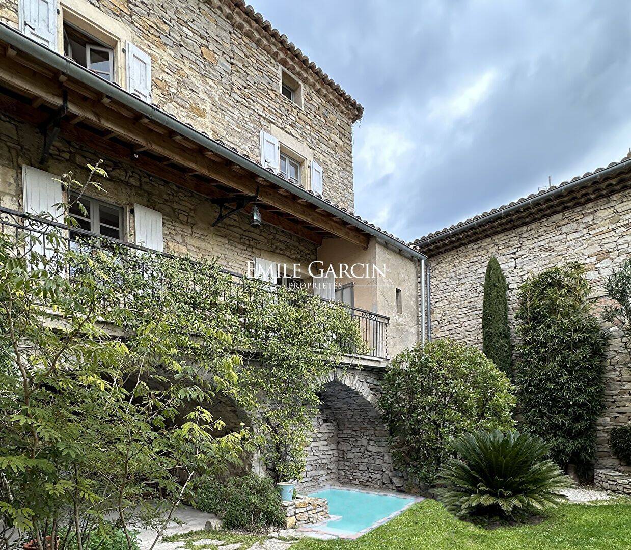 Maison 6 pièces 200 m² · à Uzès · 200 m² · 398 000 €