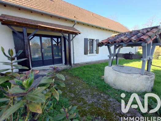 Maison de plain-pied à vendre 55 000 € 3 pièces 2 chambres 69 m² 2 825 m² de terrain Brigueil-le-Chantre 86290