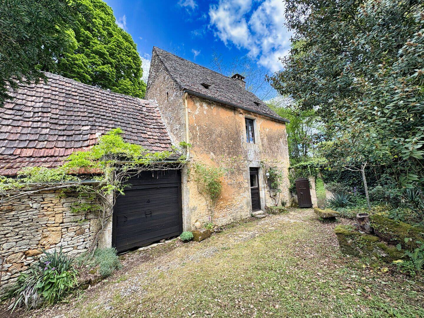 Maison 5 pièces 171 m² · à Sarlat-la-Canéda · 171 m² · 243 800 €