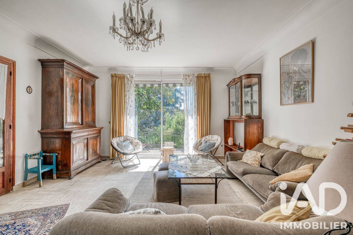 Maison 1 pièce 225 m² · à Crécy-la-Chapelle · 225 m² · 470 000 €