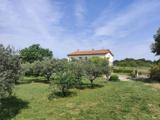 Villa à vendre 376 500 € 4 pièces 3 chambres 106 m² 1 200 m² de terrain Secteur Est Pernes-les-Fontaines 84210