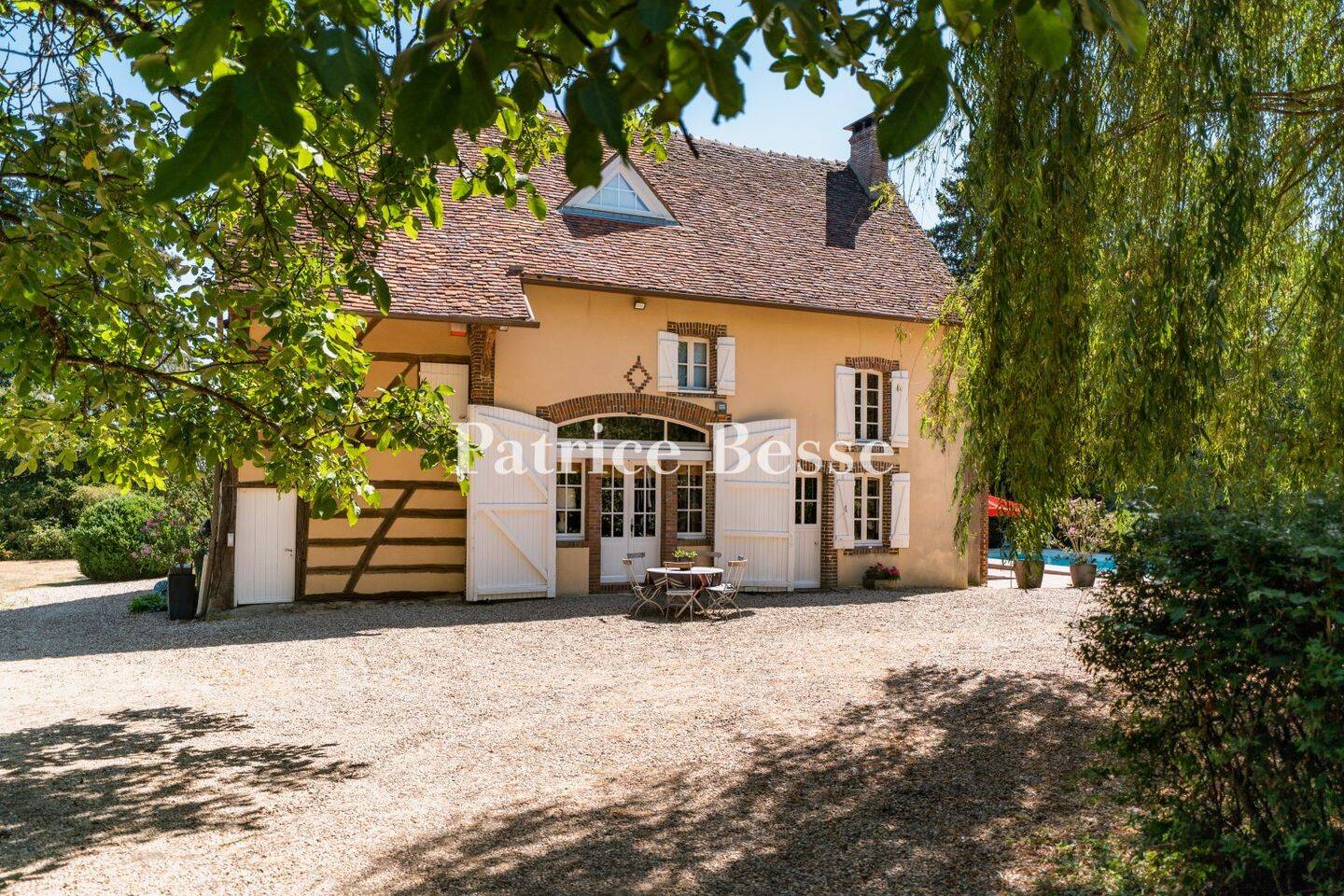 Maison 8 pièces 255 m² · à Toucy · 255 m² · 490 000 €