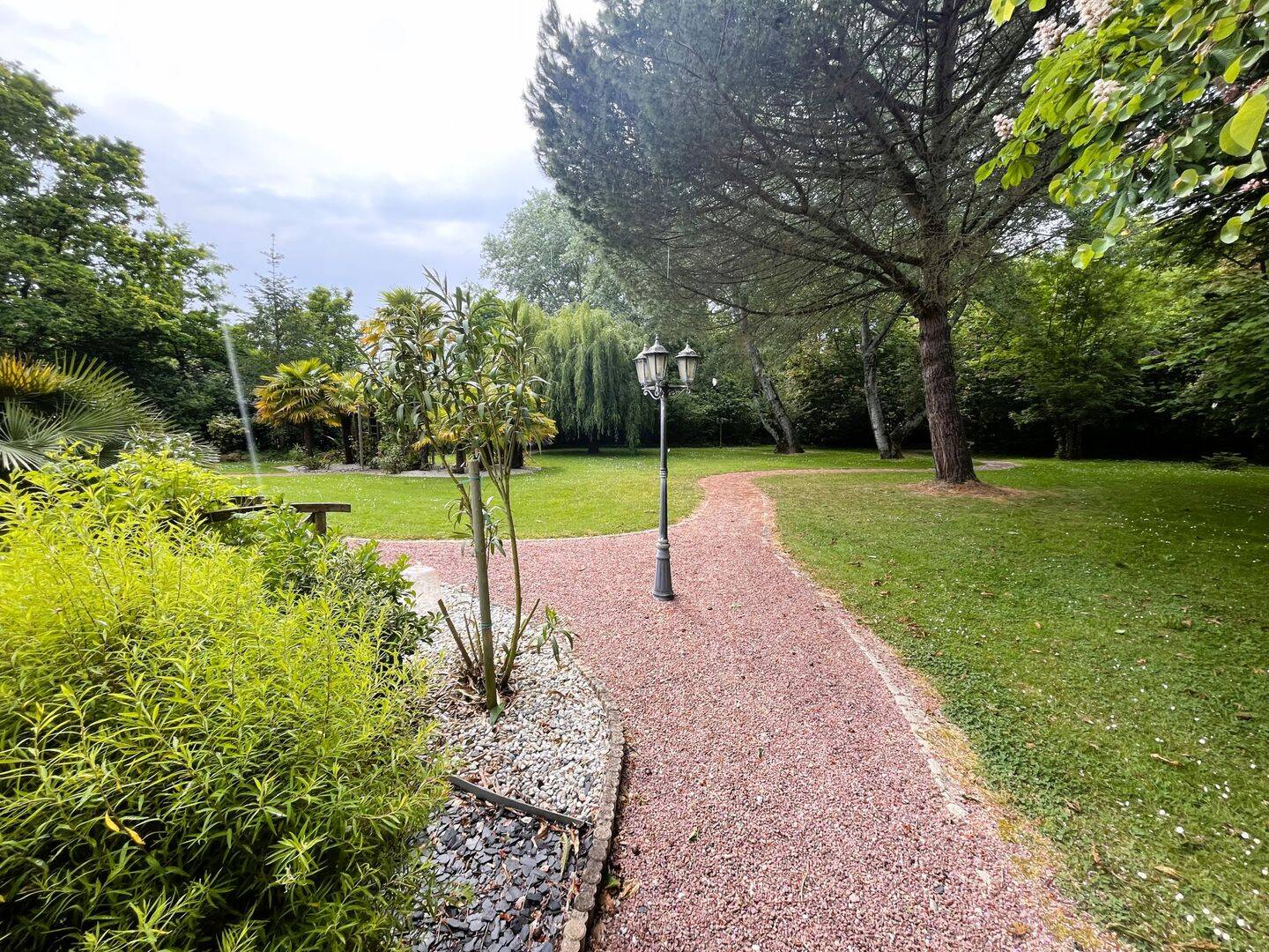 Maison 10 pièces 260 m² · à Beaulieu-sous-la-Roche · 260 m² · 399 900 €