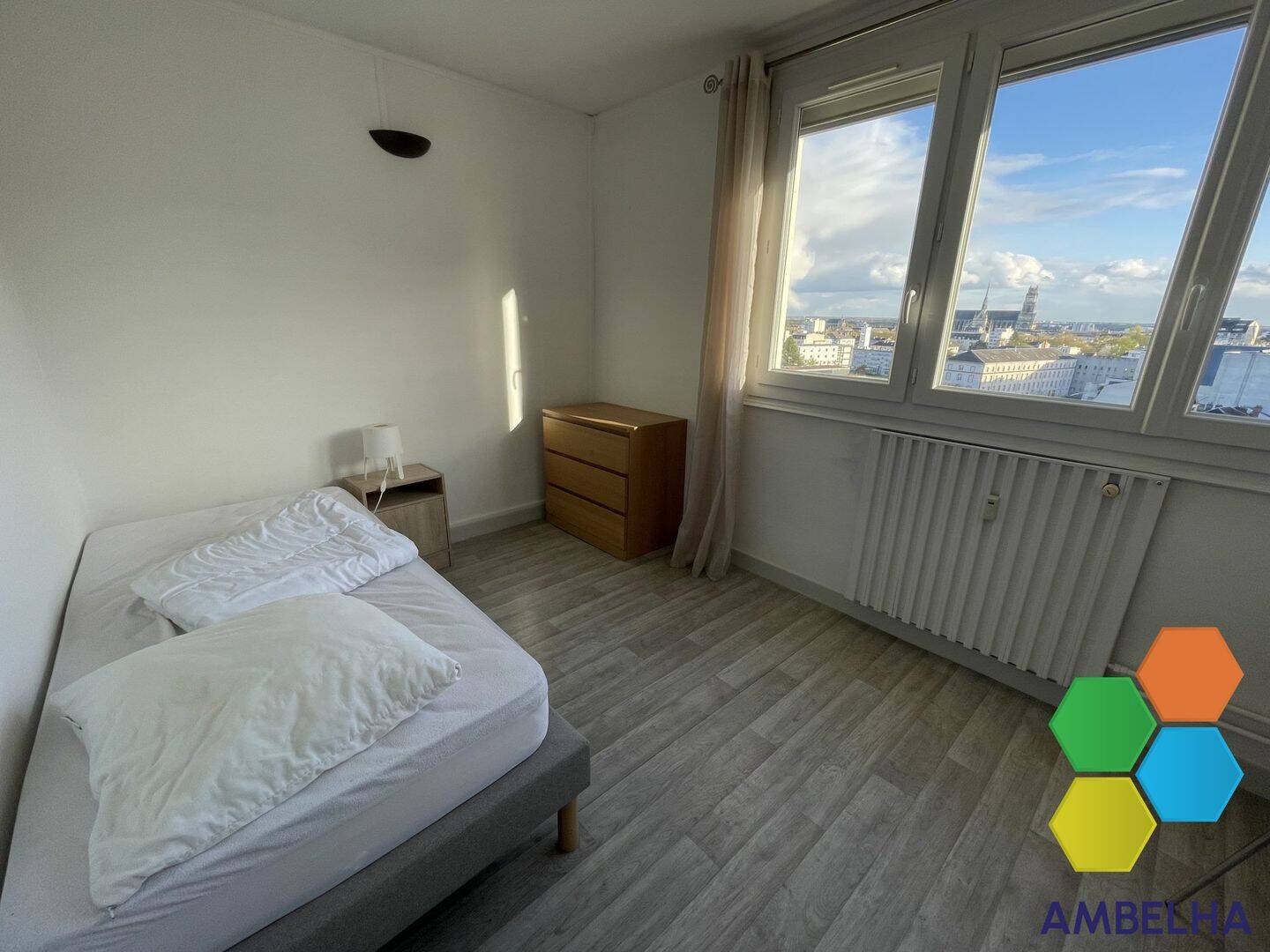 1 pièce 10 m² · à Orléans · 10,1 m² · 395 €