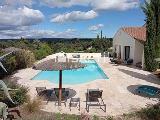 Mas à vendre 1 049 000 € 7 pièces 4 chambres 360 m² 2 955 m² de terrain Collias 30210