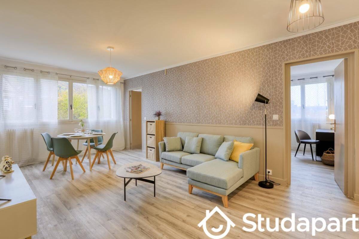 1 pièce 10 m² · à Déville-lès-Rouen · 10 m² · 390 €/mois