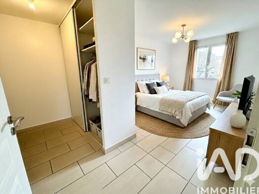 Appartement à vendre 345 000 € 4 pièces 3 chambres 113 m² Étage 2/3 La Burliere Luquece Manosque 04100