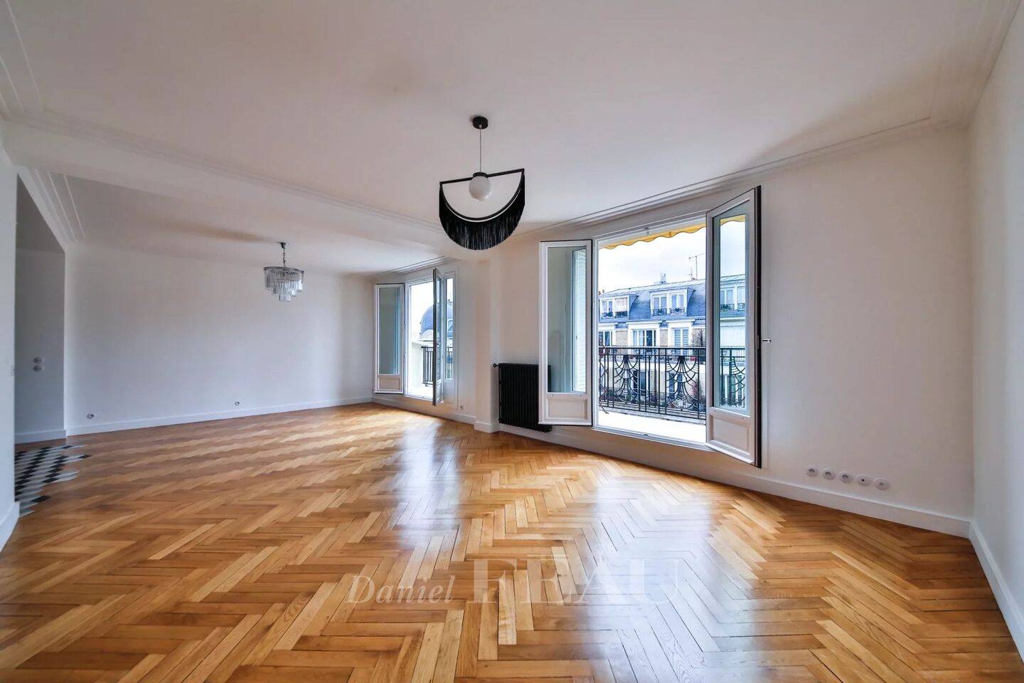 Appartement 6 pièces 148 m² · à Paris 17ème Arrondissement · 148 m² · 4 800 €/mois