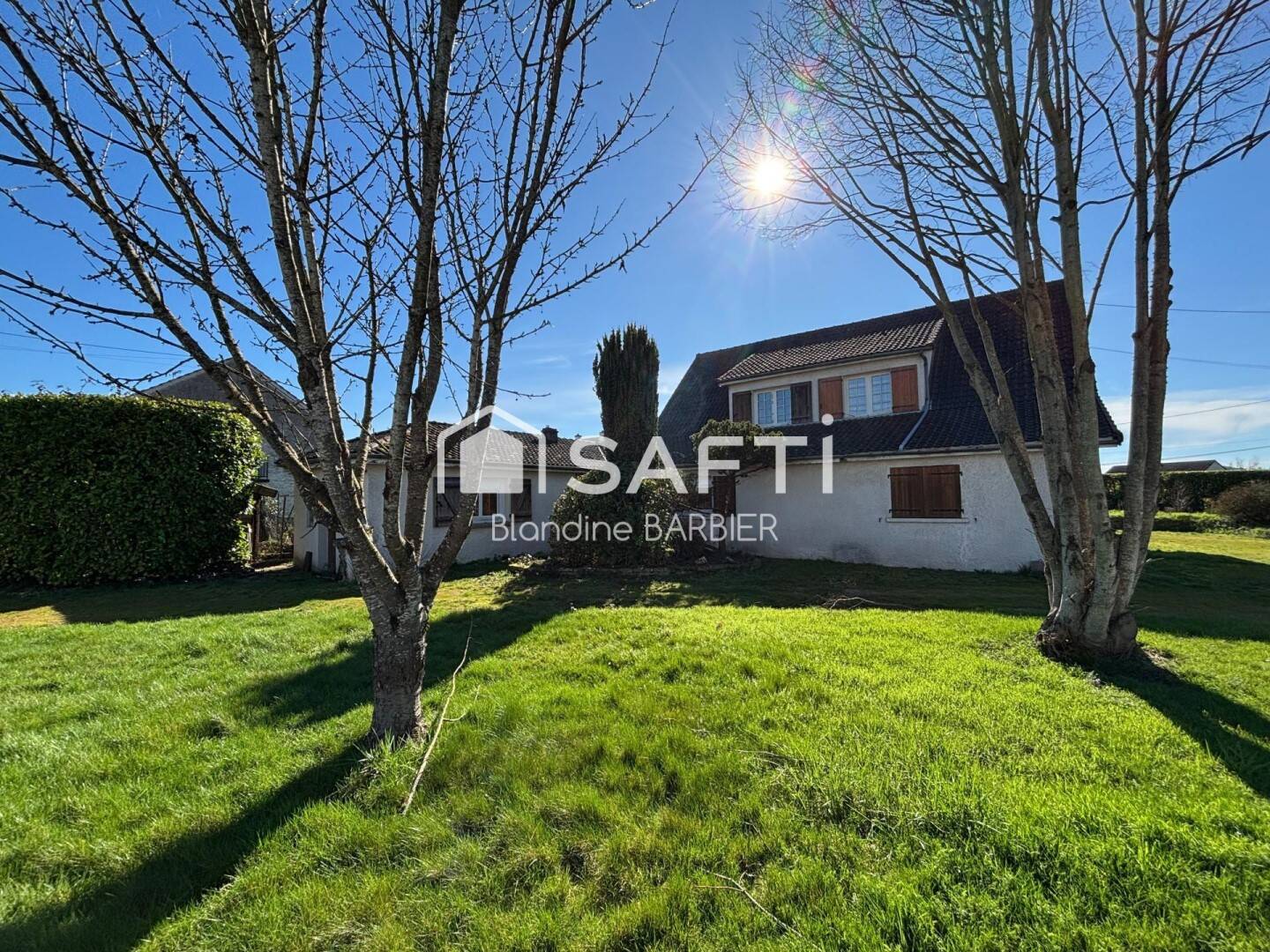 Maison 8 pièces 210 m² · à Étang-sur-Arroux · 210 m² · 190 000 €