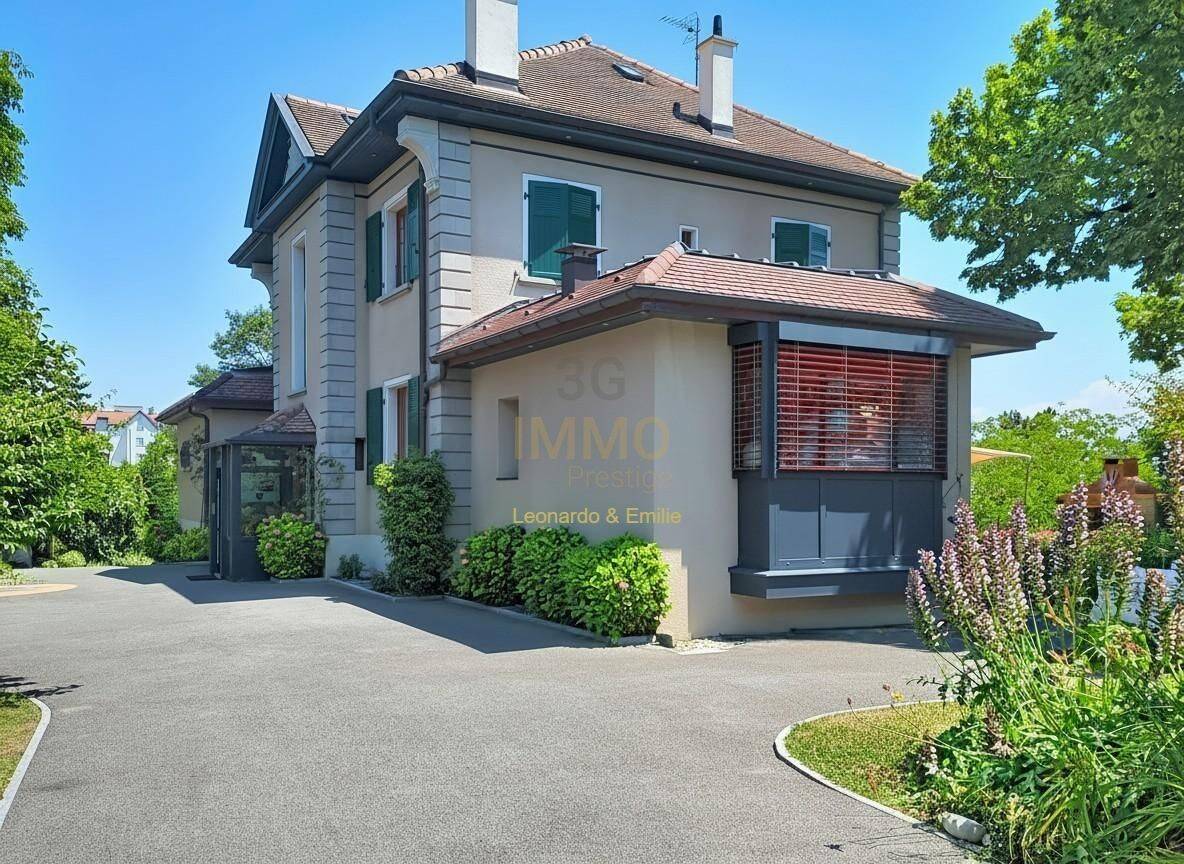 Maison 11 pièces 296 m² · à Ambilly · 296 m² · 1 699 000 €