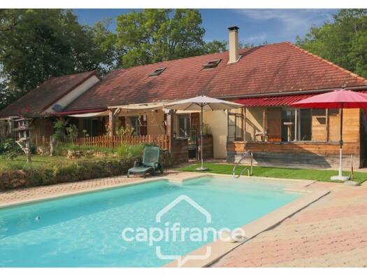 Maison à vendre 275 000 € 6 pièces 3 chambres 157 m² 3 569 m² de terrain Saint-Aubin-de-Nabirat 24250