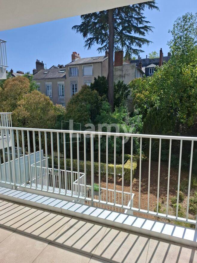 Appartement 4 pièces 96 m² · à Nantes · 95,8 m² · 1 497 €