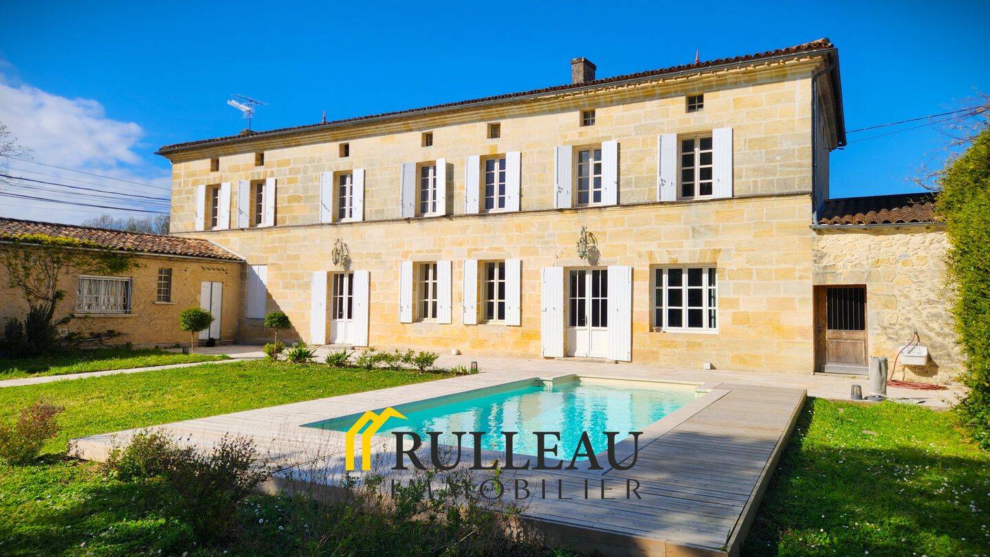 Maison 8 pièces 220 m² · à Saint-André-de-Cubzac · 220 m² · 649 000 €