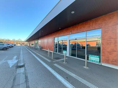 Local commercial à louer 10 720 € 750 m² de surface de vente Besancon 25000