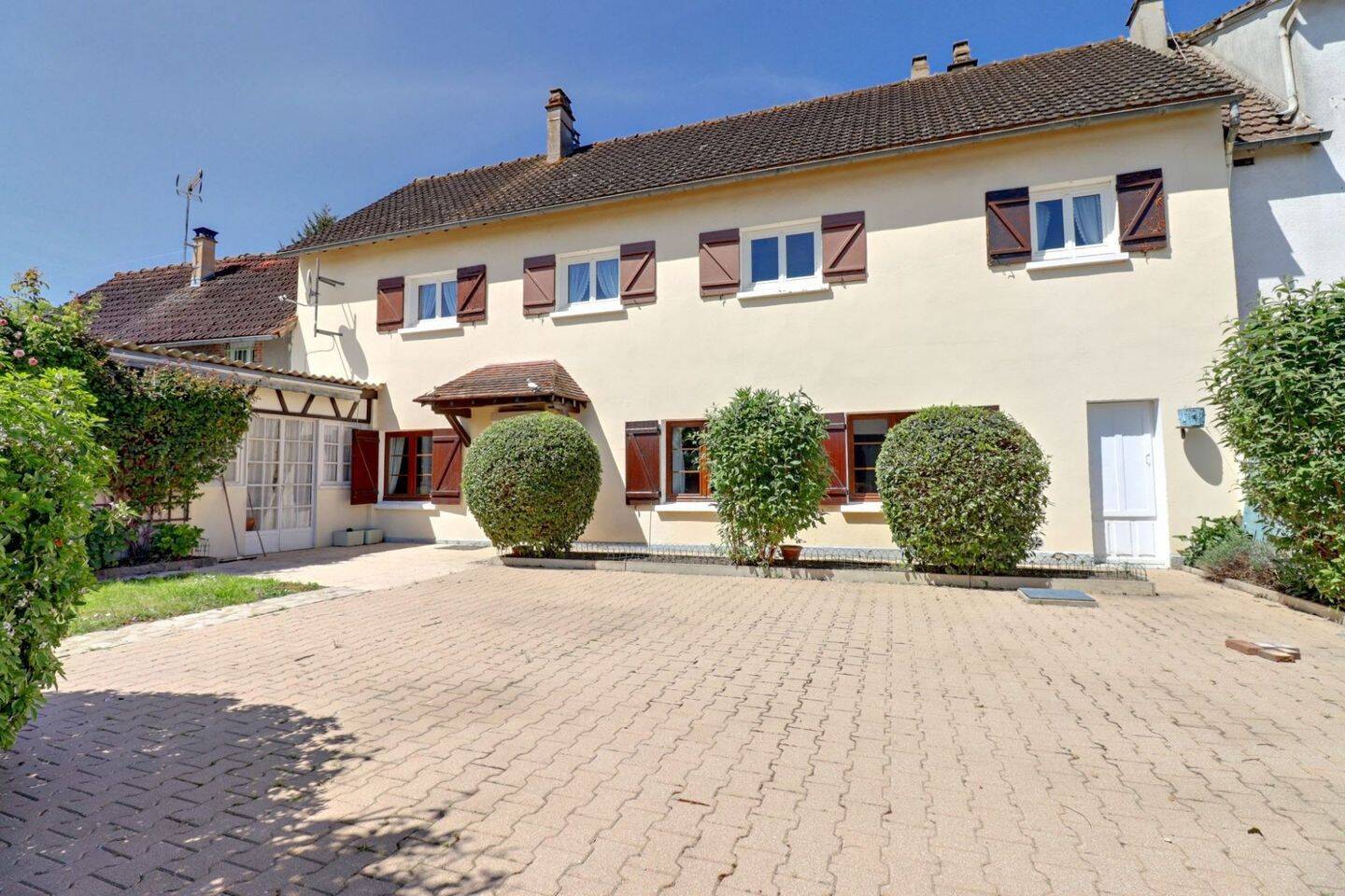 Maison 6 pièces 150 m² · à Maintenon · 150 m² · 245 000 €