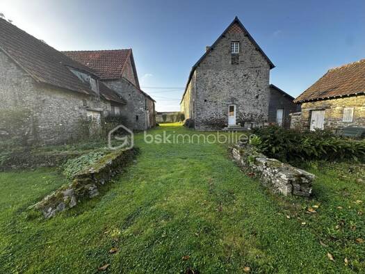 Ferme à vendre 289 000 € 7 pièces 3 chambres 180 m² 3 624 m² de terrain Rampan 50000