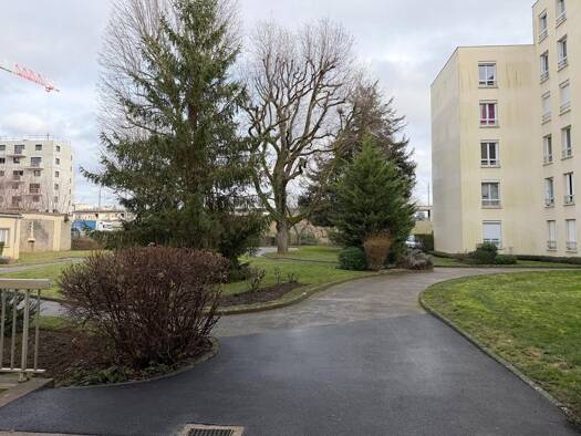 Appartement à vendre 195 000 € 4 pièces 2 chambres 83,5 m² Étage 2/4 Arquebuse Dijon 21000