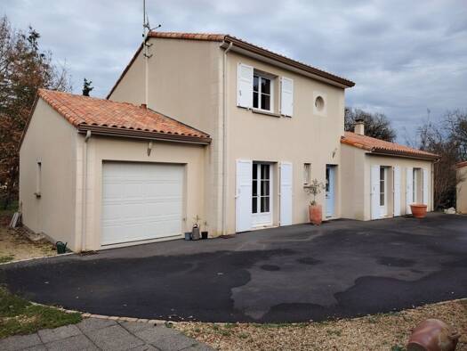 Maison à vendre 359 000 € 6 pièces 5 chambres 159 m² 1 600 m² de terrain Avanton 86170