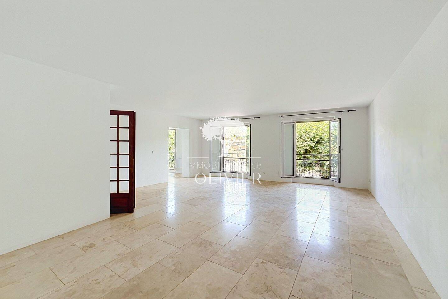 Appartement 3 pièces 72 m² · à Apt · 71,5 m² · 145 000 €