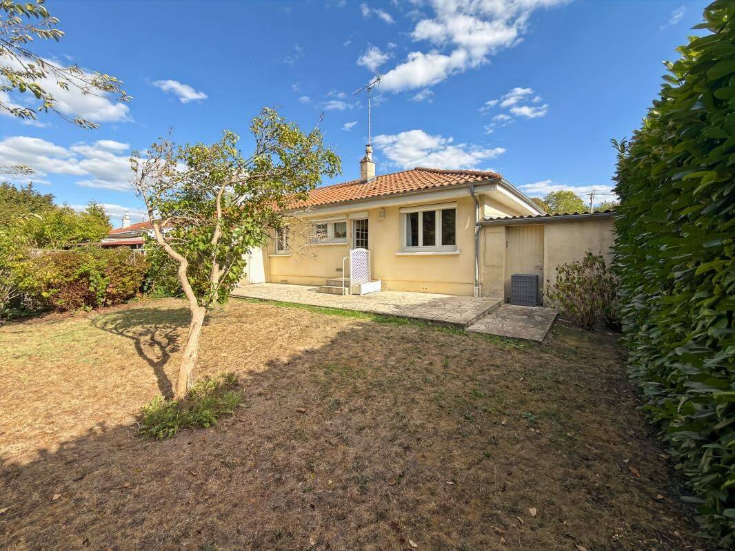 Maison 3 pièces 75 m² · à Saint-Jean-de-la-Ruelle · 75 m² · 180 000 €