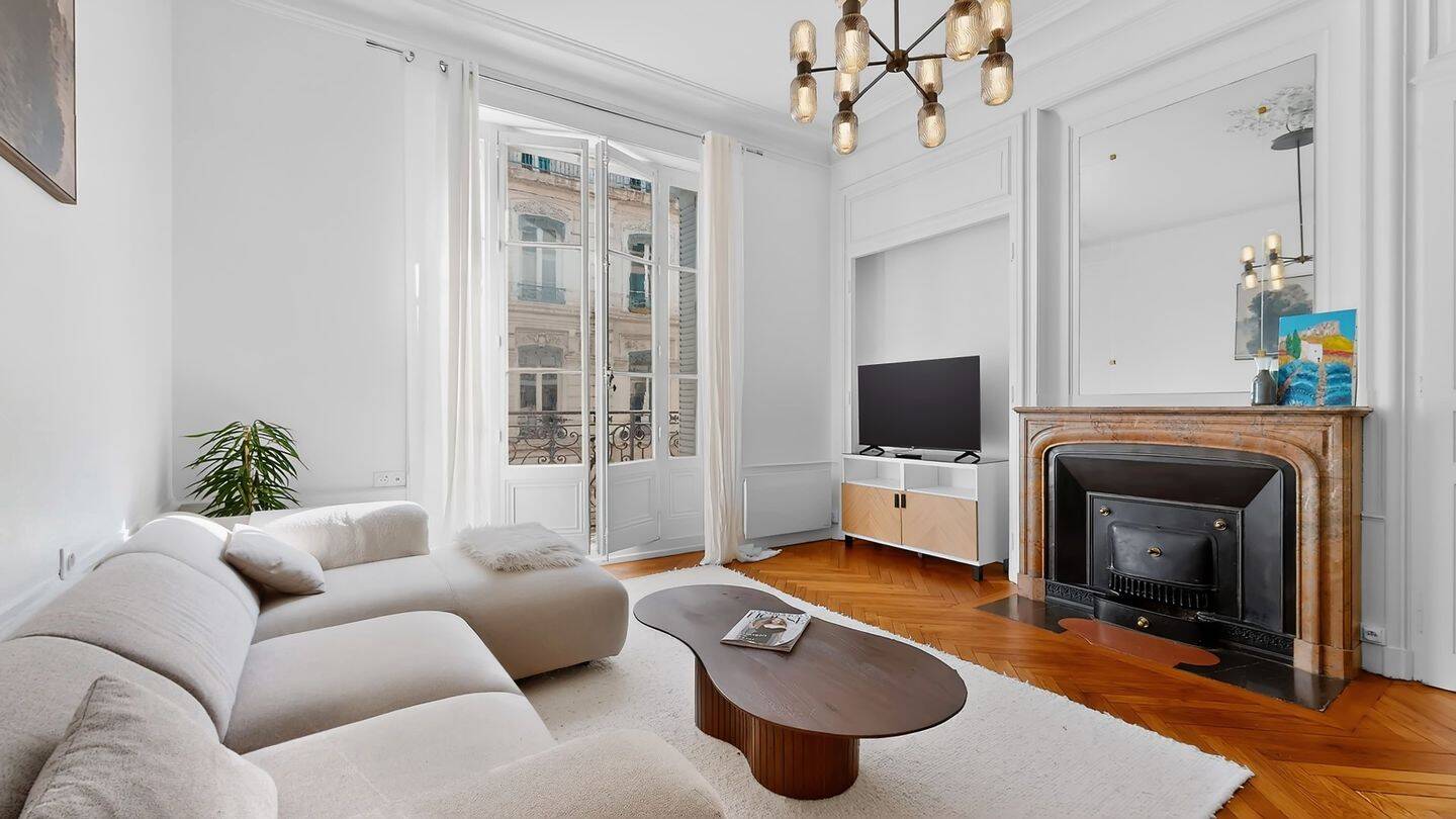 Appartement 3 pièces 80 m² · à Lyon 6ème Arrondissement · 80 m² · 2 600 €/mois