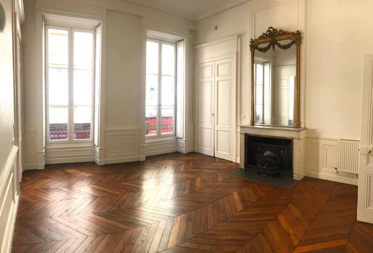 Appartement 4 pièces 137 m² · à Lyon 5ème Arrondissement · 136,7 m² · 1 592 €/mois