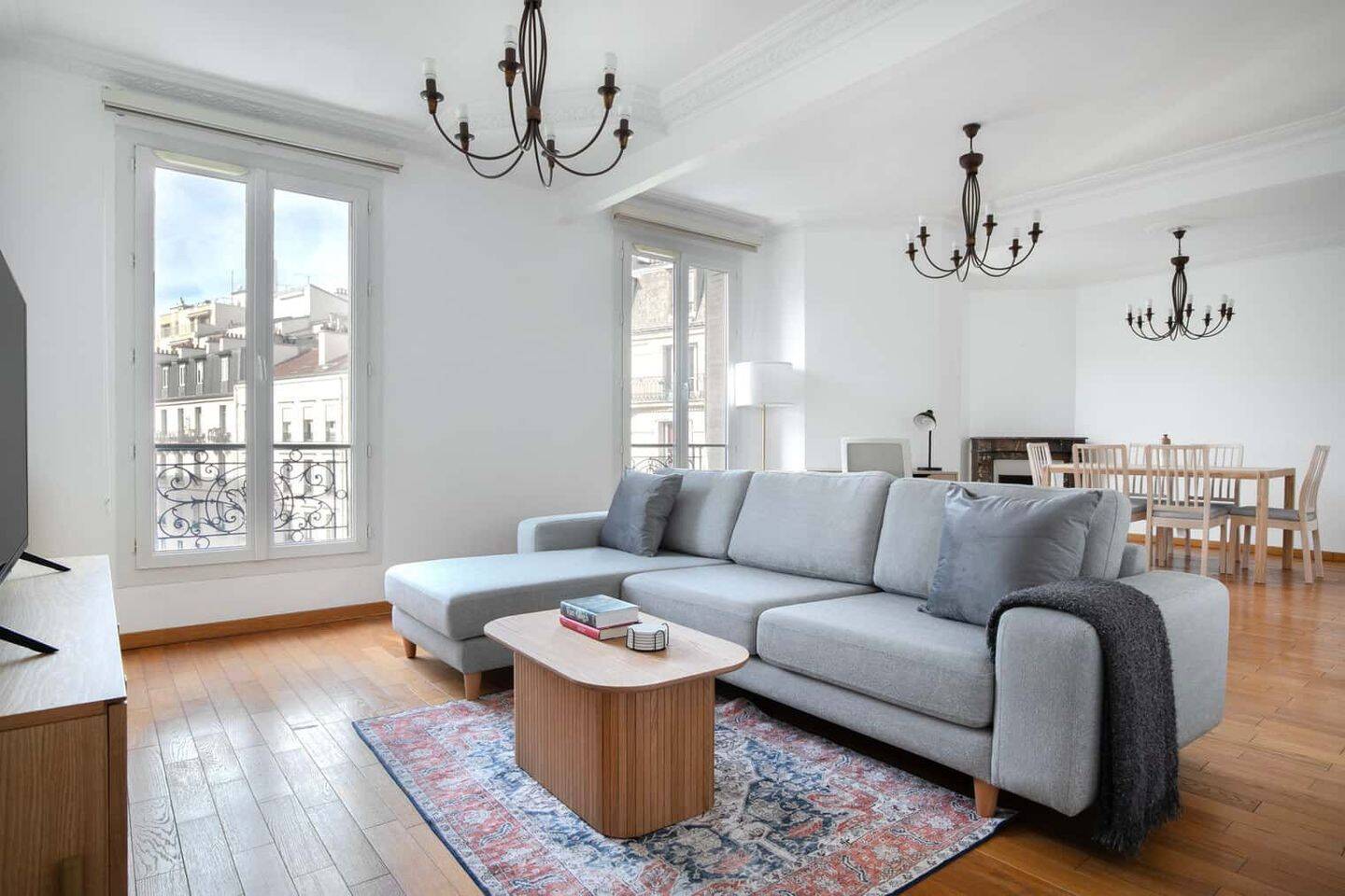 Appartement 2 pièces 71 m² · à Paris 15ème Arrondissement · 71 m² · 7 703 €/mois
