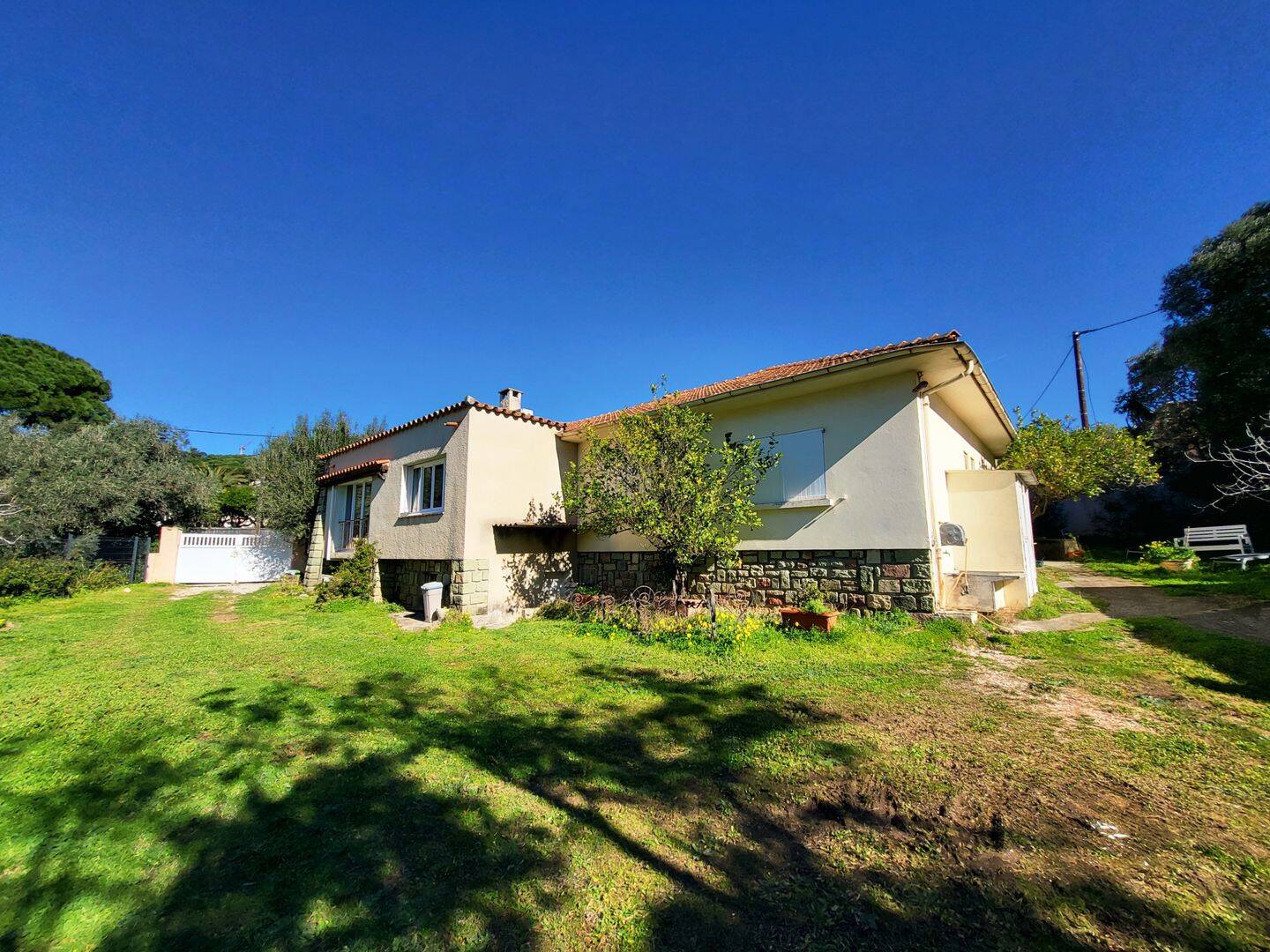 Maison 7 pièces 158 m² · à Cavalaire-sur-Mer · 158 m² · 796 500 €