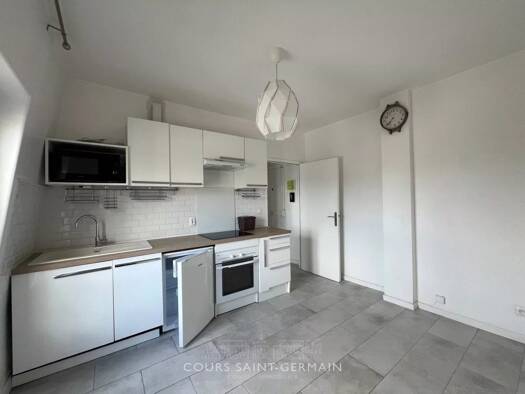 Appartement à louer 990 € 2 pièces 1 chambre 25,9 m² Étage 4/4 Epinettes Issy-les-Moulineaux 92130