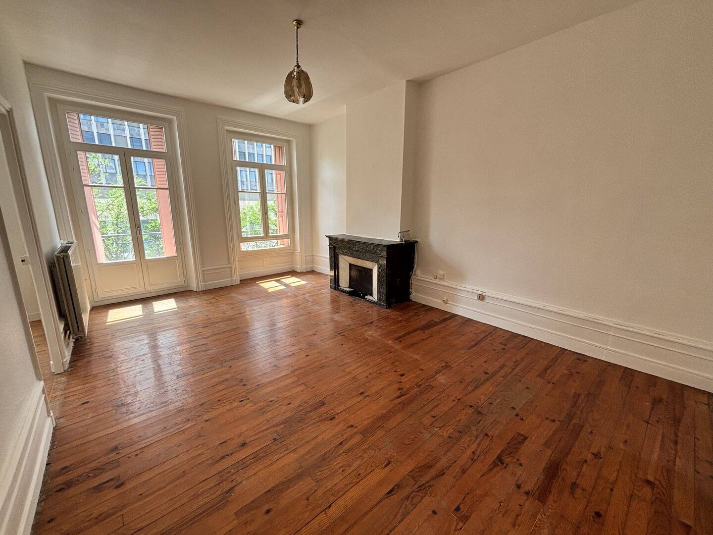 Appartement 3 pièces 77 m² · à Saint-Étienne · 76,9 m² · 470 €