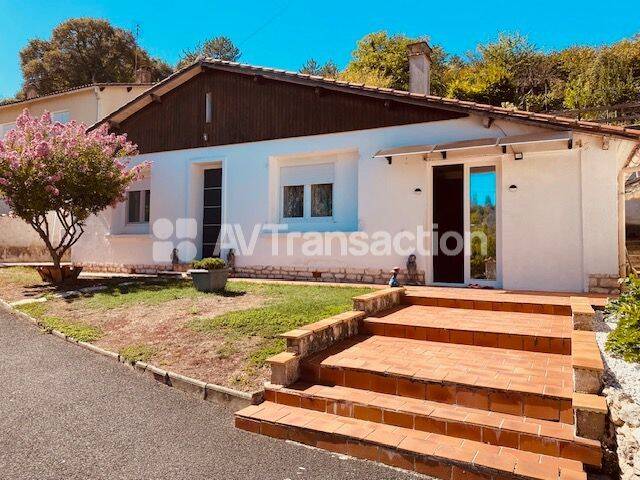 Maison 6 pièces 139 m² · à Châteauneuf-sur-Charente · 139 m² · 167 000 €