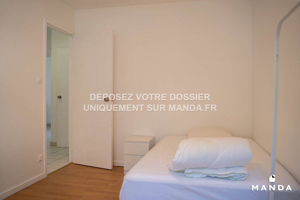 Colocation à louer - Bordeaux - 490 € - 4 pièces, 3 chambres, 1er étage · 490 €/mois
