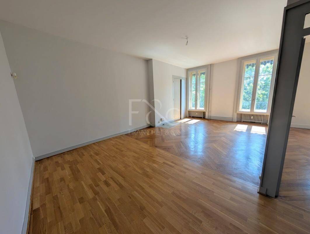 Appartement 3 pièces 86 m² · à Lyon 2ème Arrondissement · 86 m² · 1 270 €