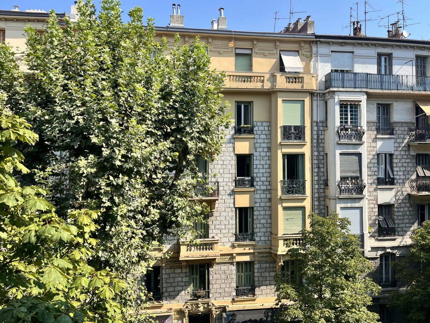 Appartement 4 pièces 91 m² · à Nice · 91 m² · 1 560 €