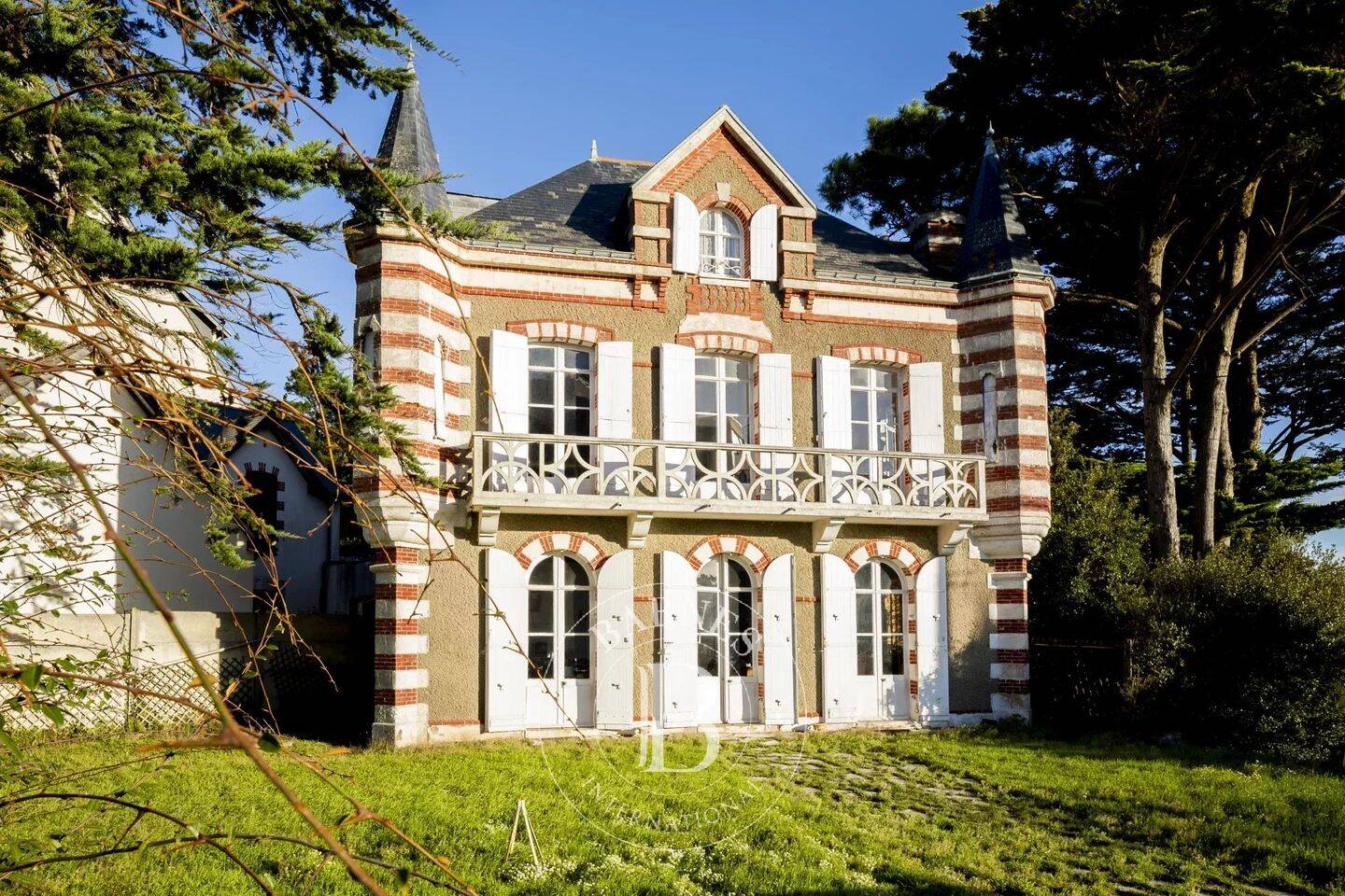 Maison 11 pièces 215 m² · à Pornichet · 215,1 m² · 1 573 500 €