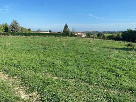 Terrain constructible viabilisé à vendre 92 900 € 412 m² de terrain Chalamont 01320
