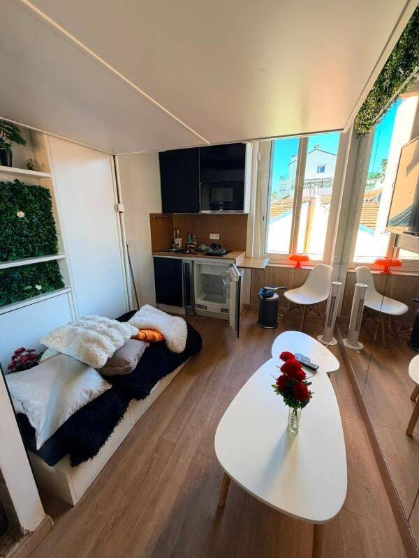 Appartement 1 pièce 10 m² · à Nice · 9,6 m² · 600 €