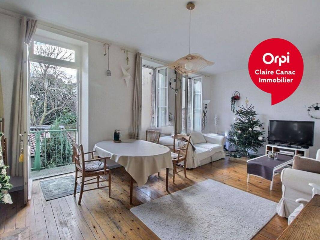 Appartement 3 pièces 123 m² · à Castres · 123,4 m² · 755 €