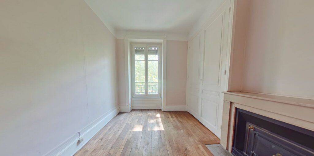 Appartement 1 pièce 42 m² · à Lyon 2ème Arrondissement · 42 m² · 760 €