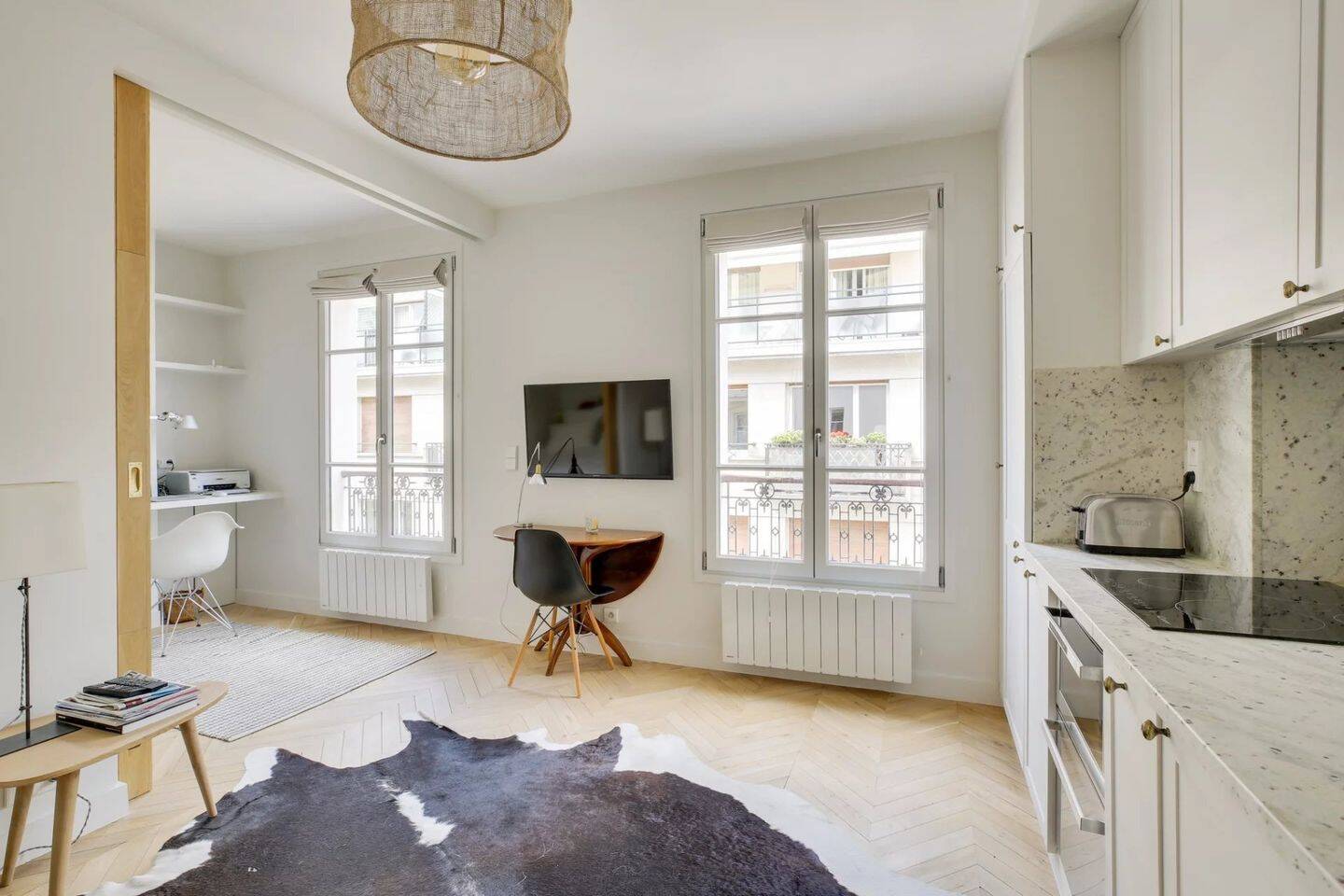 Appartement 2 pièces 27 m² · à Paris 7ème Arrondissement · 26,5 m² · 1 700 €