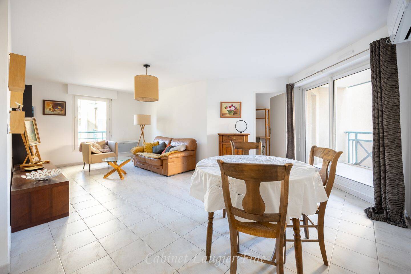 Appartement 3 pièces 67 m² · à Marseille 8ème Arrondissement · 66,7 m² · 290 000 €