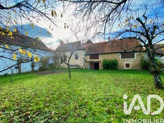Maison à vendre 445 000 € 6 pièces 2 chambres 196 m² 573 m² de terrain La Vineuse 71250