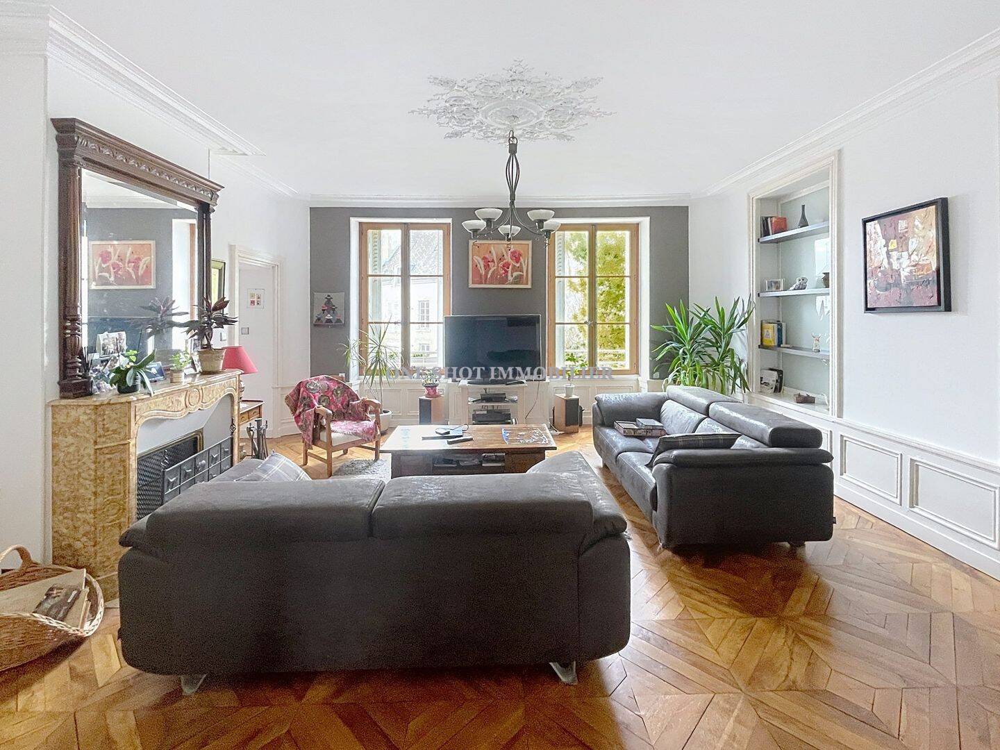 Appartement 5 pièces 185 m² · à Orléans · 184,9 m² · 444 900 €