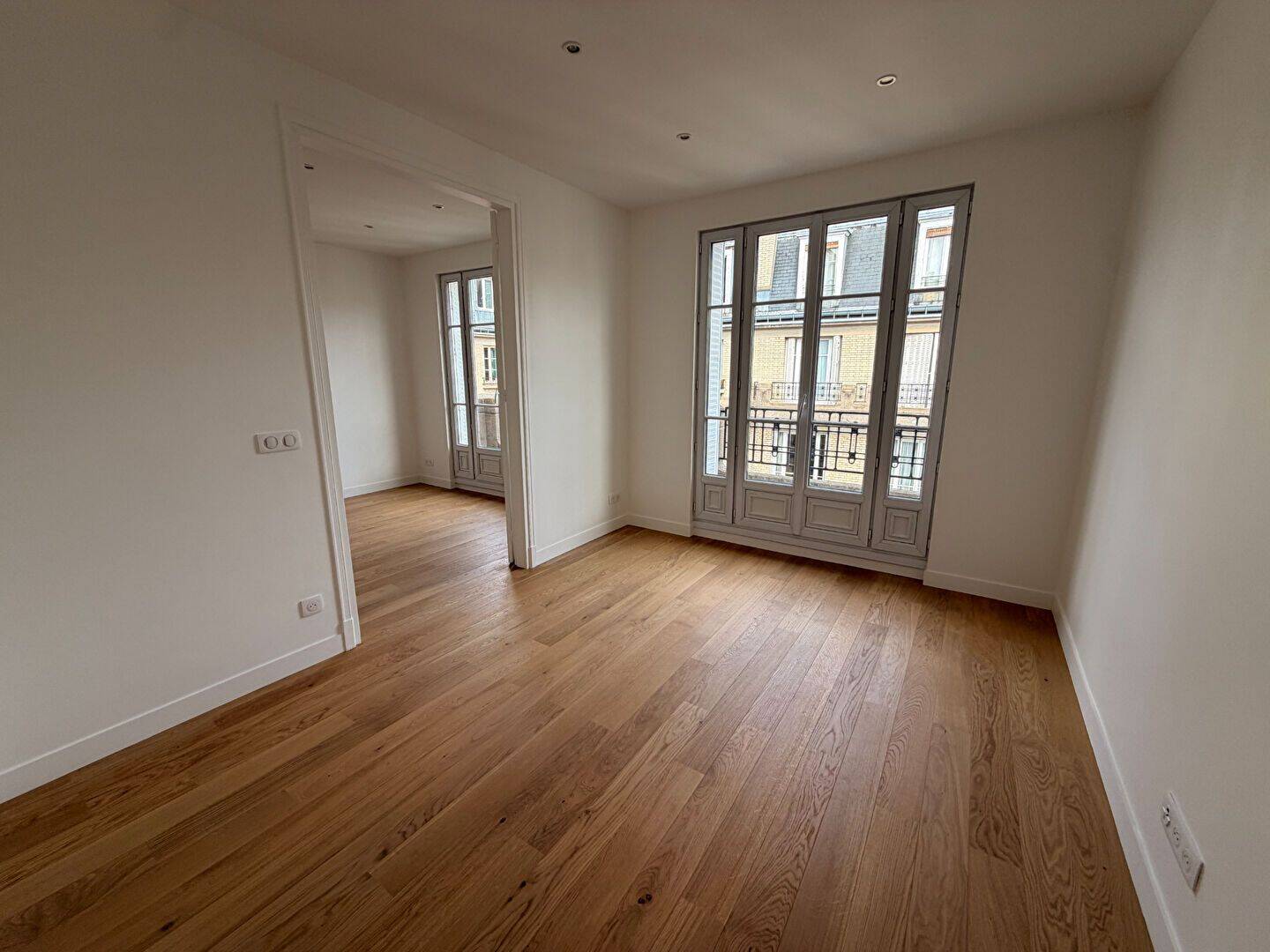 Appartement 3 pièces 53 m² · à Paris 14ème Arrondissement · 53,2 m² · 2 010 €/mois