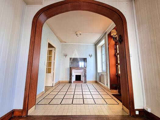 Immeuble à vendre 187 000 € 170 m² Châteauneuf-sur-Sarthe 49330