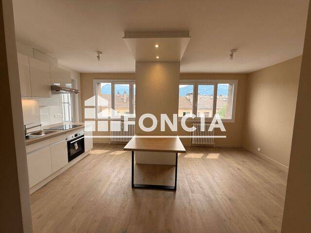 Appartement 1 pièce 31 m² · à Annecy · 31,3 m² · 750 €/mois